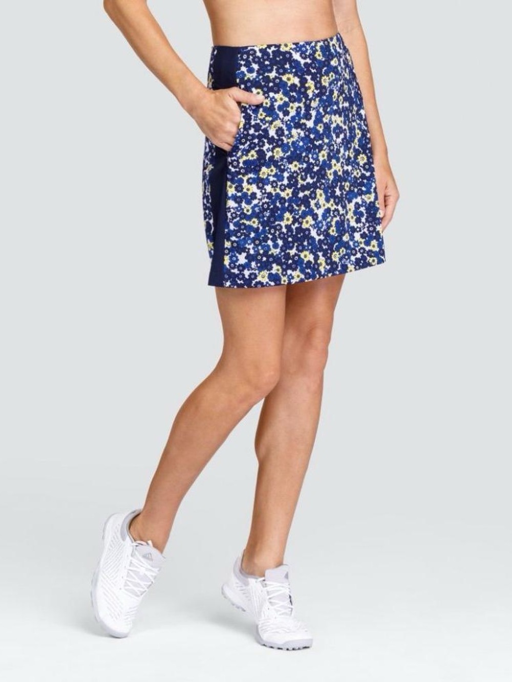 Tail Angela Golf Skort, Aspen Daisy. Floral Active Mini Skirt with Side Pockets.